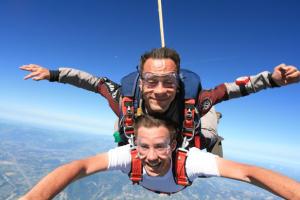 - LE SAUT EN TANDEM 1
